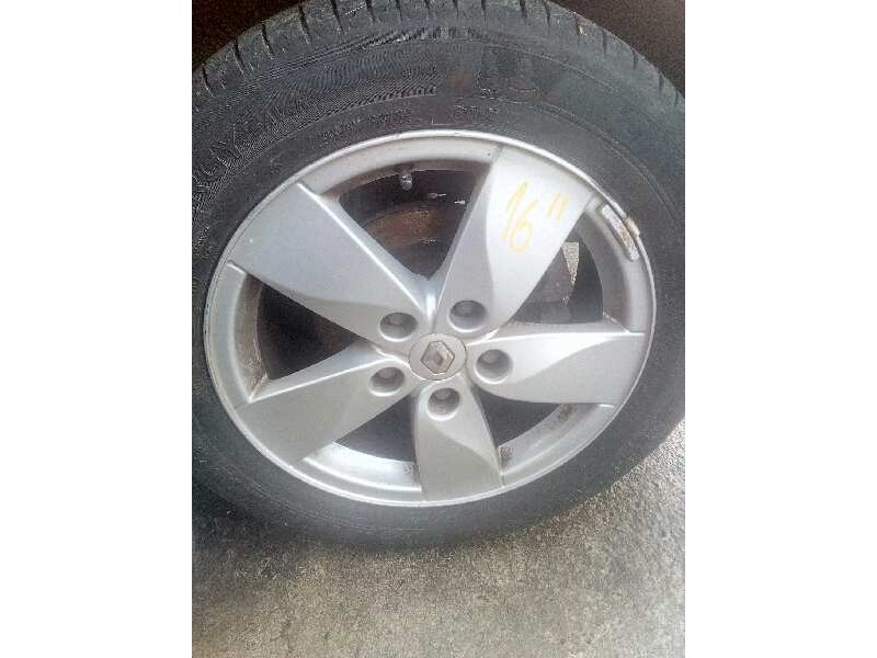 renault megane iii berlina 5 p del año 2009