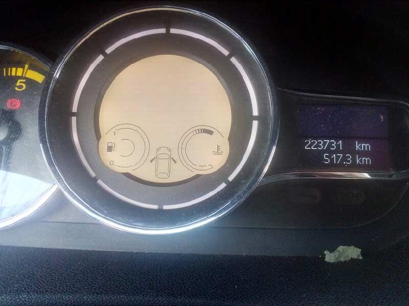 renault megane iii berlina 5 p del año 2009