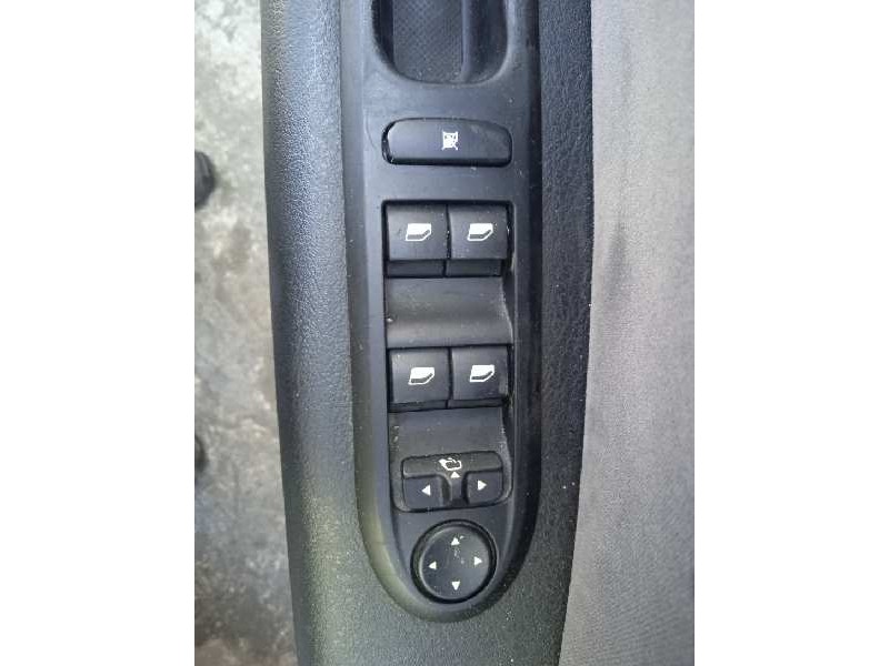 peugeot 407 del año 2004