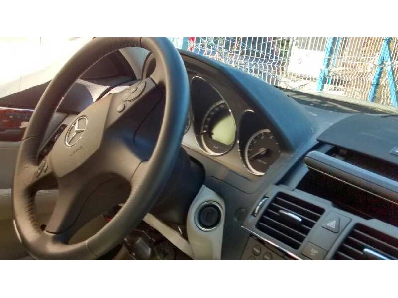 mercedes-benz clase c (w204) berlina del año 2010