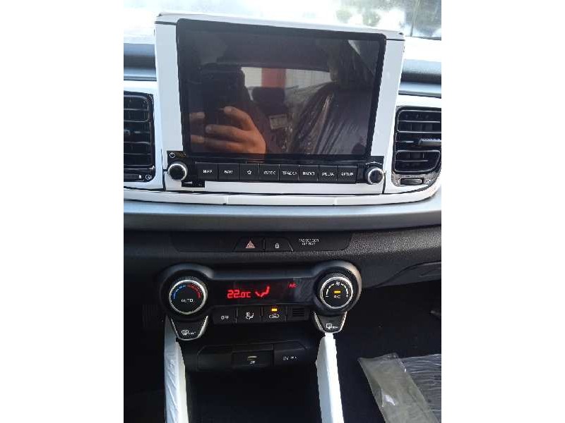 kia rio (yb) del año 2023