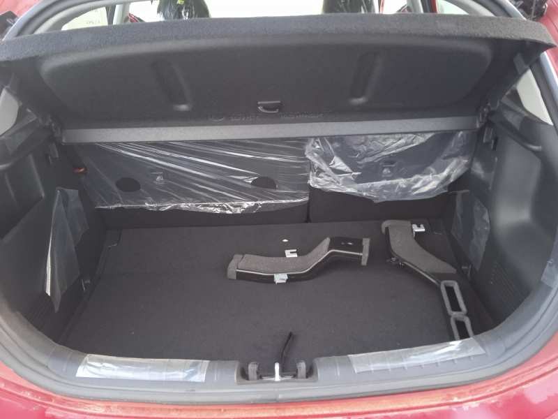 kia rio (yb) del año 2023