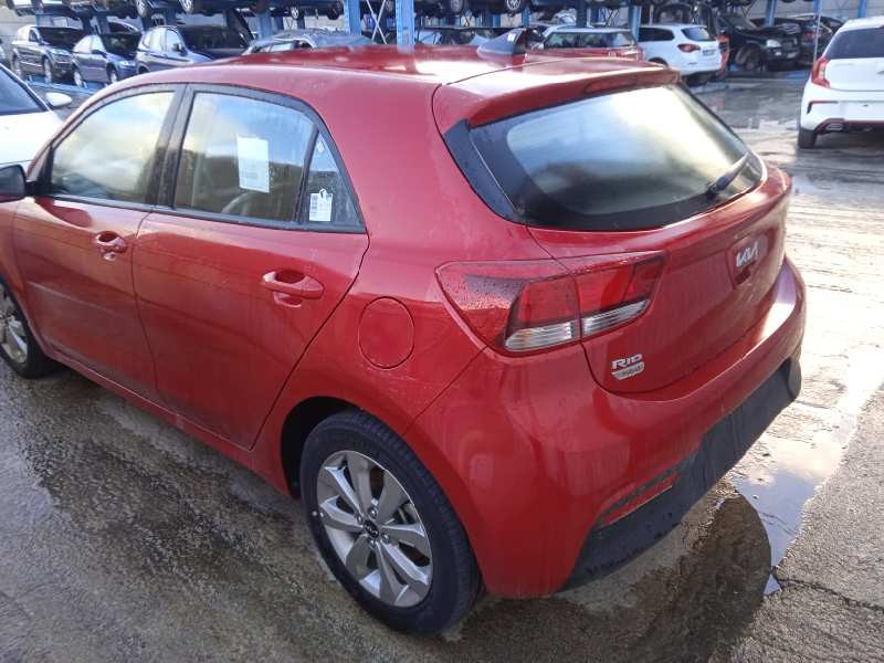 kia rio (yb) del año 2023