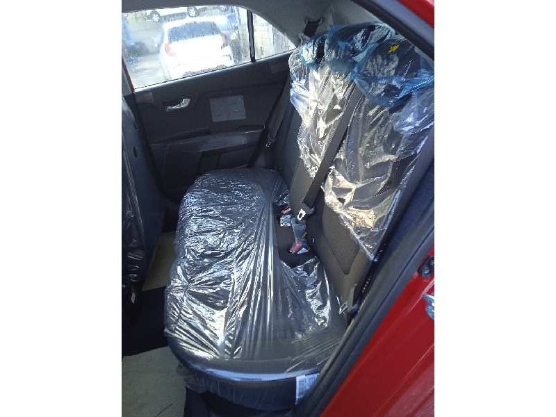 kia rio (yb) del año 2023