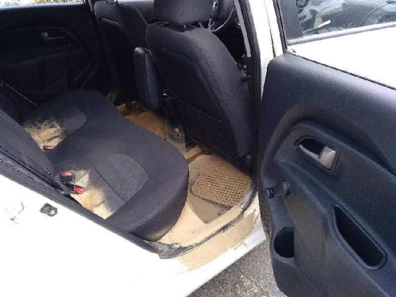 kia rio del año 2014