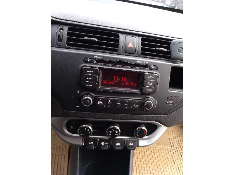 kia rio del año 2014