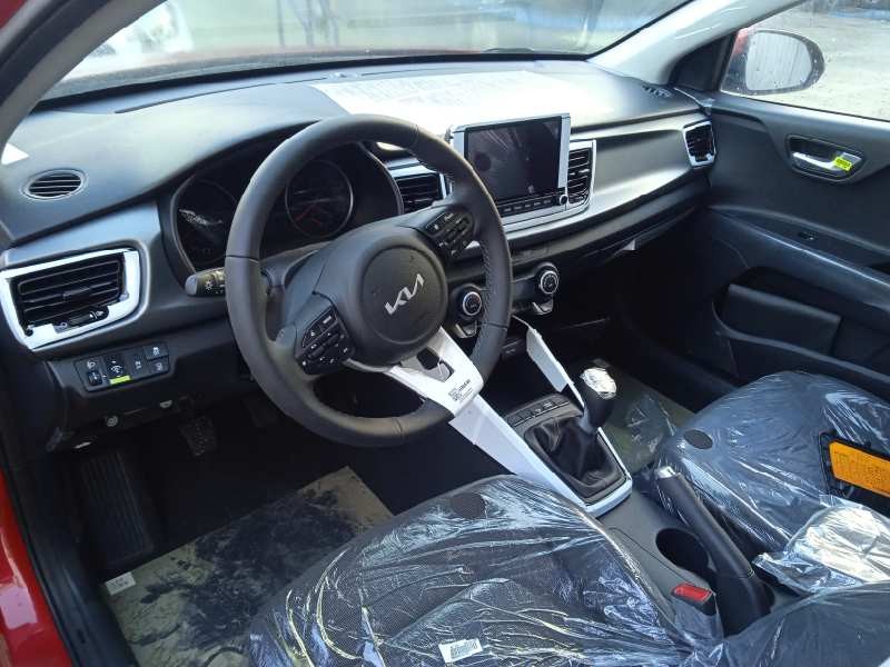 kia rio (yb) del año 2023