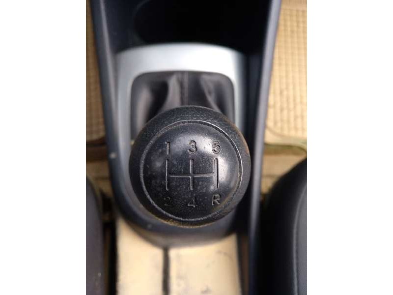 kia rio del año 2014