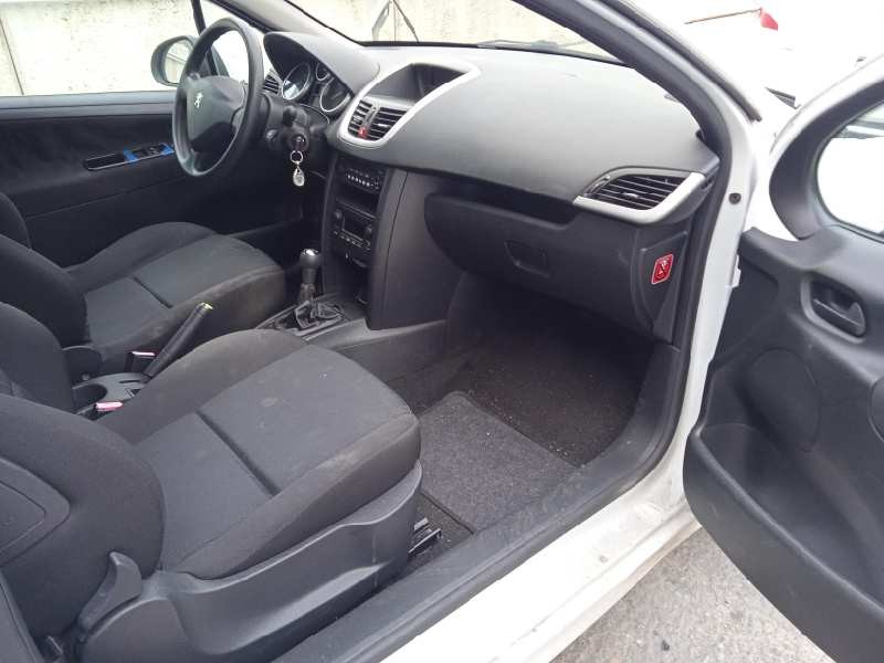peugeot 207 del año 2008