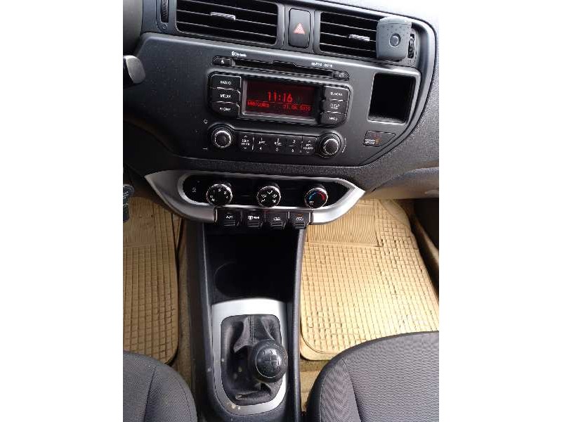 kia rio del año 2014