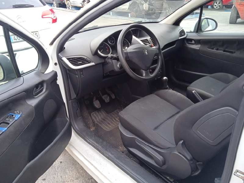 peugeot 207 del año 2008
