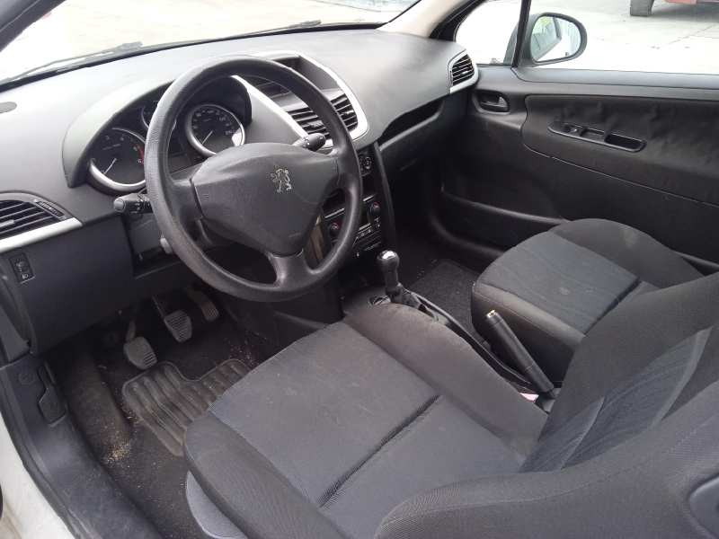 peugeot 207 del año 2008