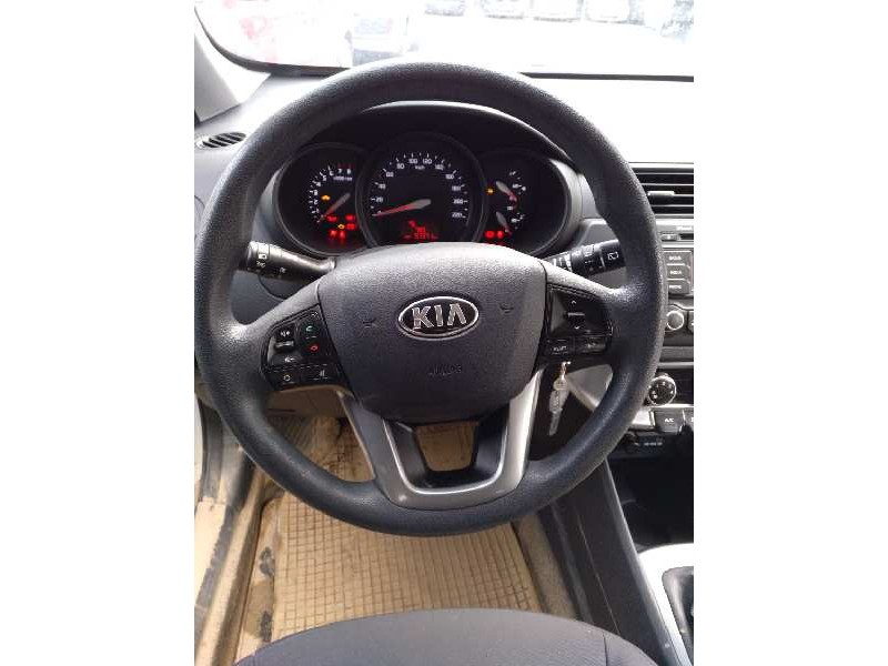 kia rio del año 2014
