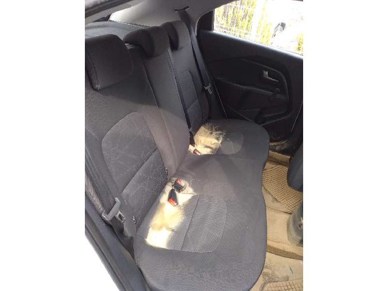 kia rio del año 2014