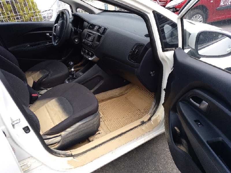 kia rio del año 2014