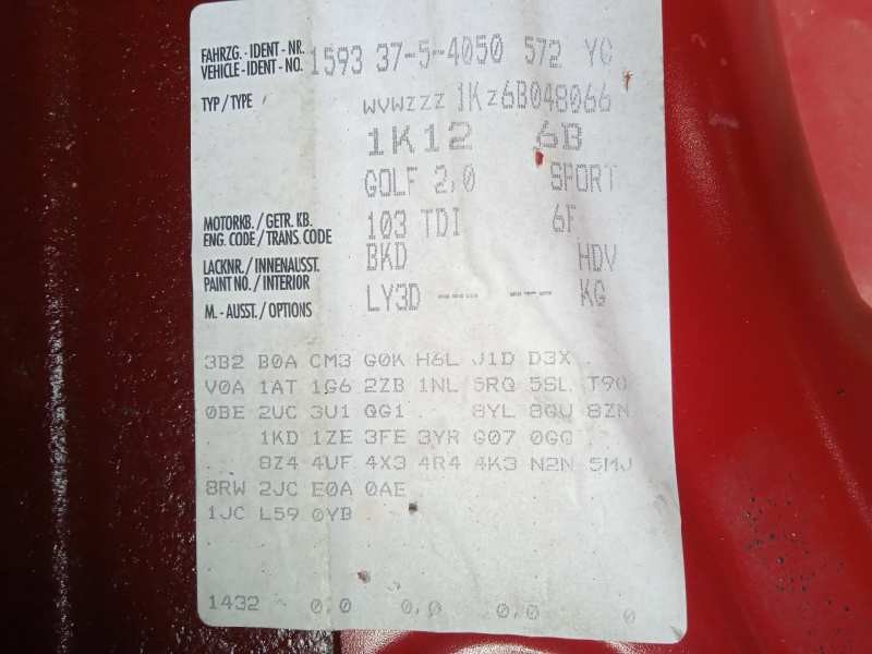 volkswagen golf v berlina (1k1) del año 2005