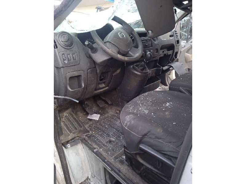 nissan nv 400 del año 2012