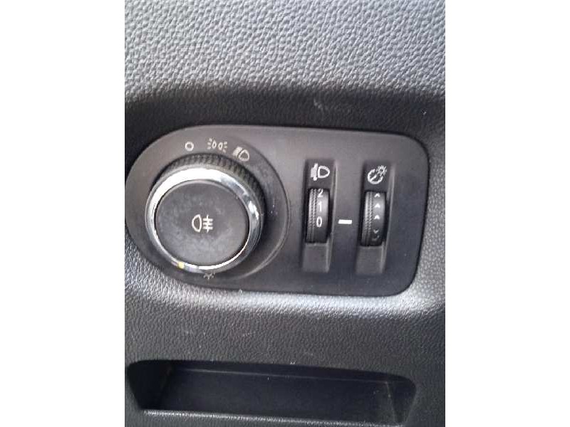 opel corsa d del año 2011