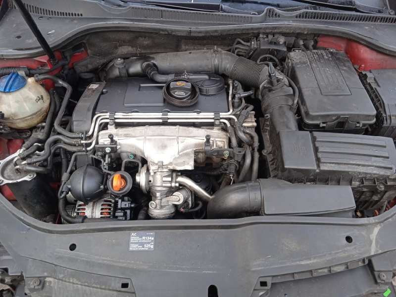 volkswagen golf v berlina (1k1) del año 2005