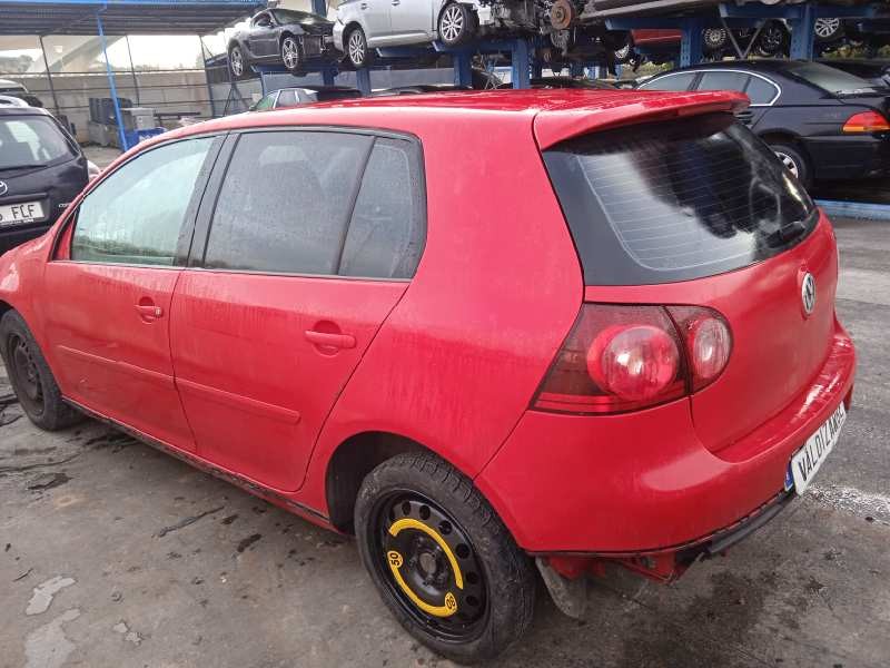 volkswagen golf v berlina (1k1) del año 2005