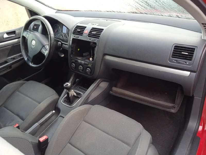 volkswagen golf v berlina (1k1) del año 2005