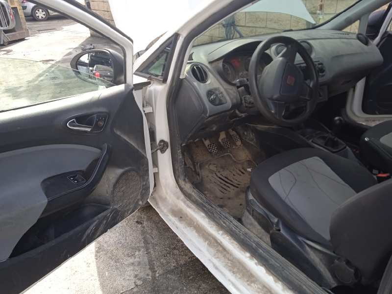 seat ibiza (6j5) del año 2012