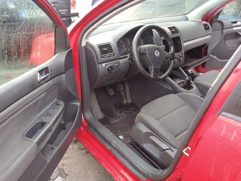 volkswagen golf v berlina (1k1) del año 2005