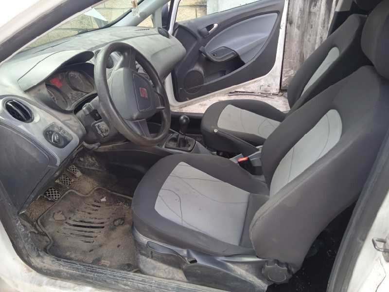 seat ibiza (6j5) del año 2012