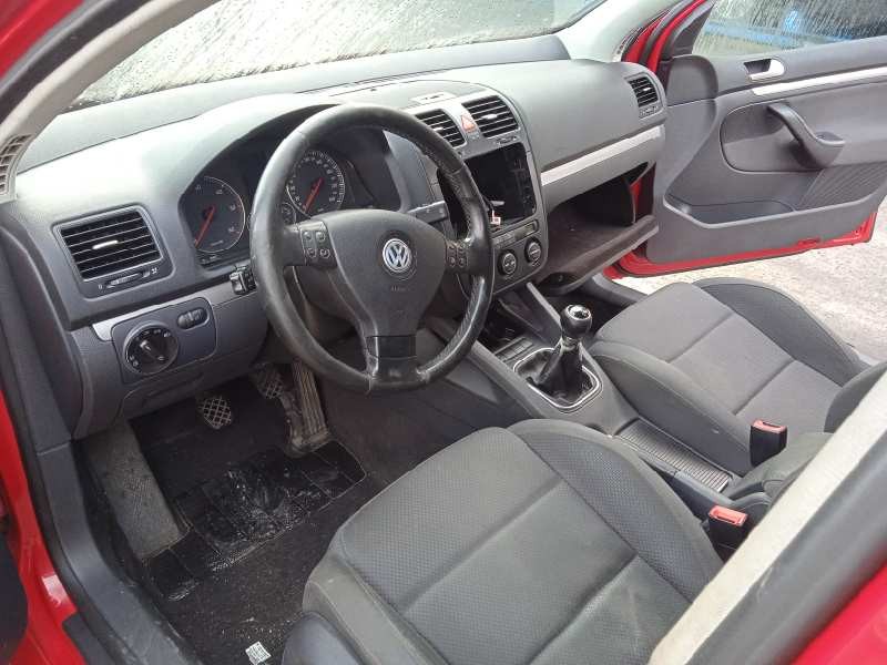 volkswagen golf v berlina (1k1) del año 2005