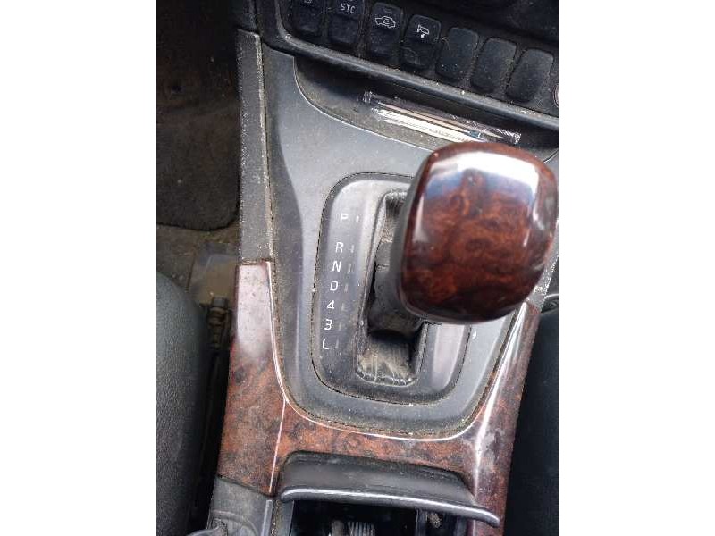 volvo s80 berlina del año 2004