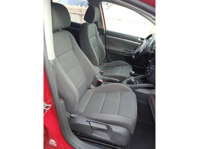 volkswagen golf v berlina (1k1) del año 2005