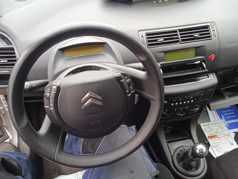 citroën c4 berlina del año 2005