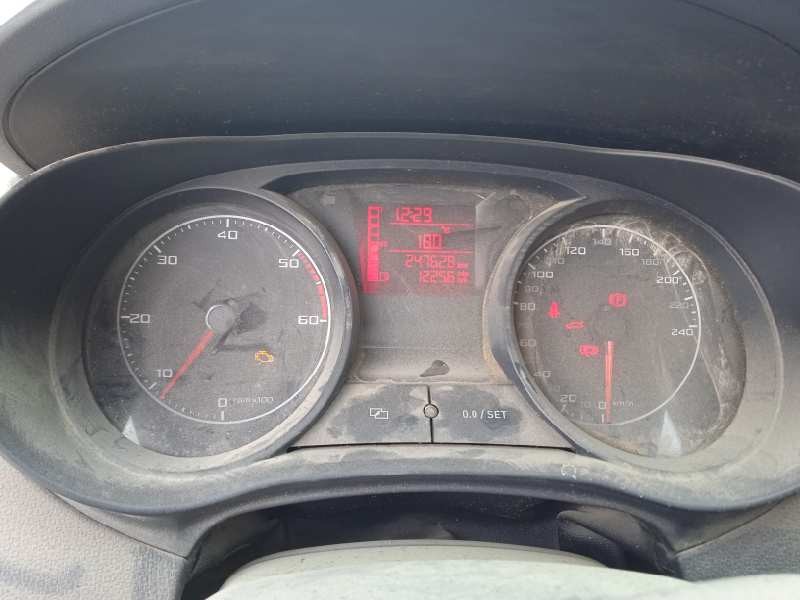 seat ibiza (6j5) del año 2012