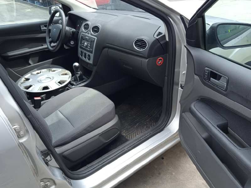 ford focus berlina (cap) del año 2006