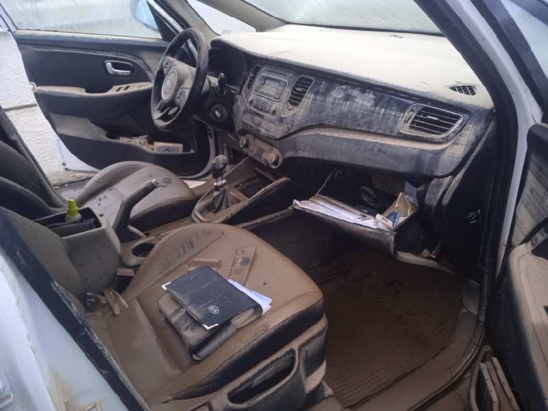 kia carens ( ) del año 2014