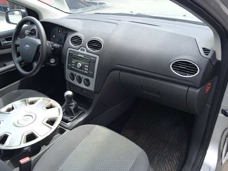 ford focus berlina (cap) del año 2006