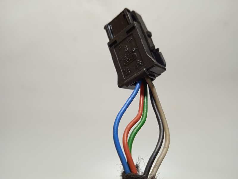 Recambio de retrovisor izquierdo para peugeot 307 berlina (s2) xs referencia OEM IAM 8149AW  