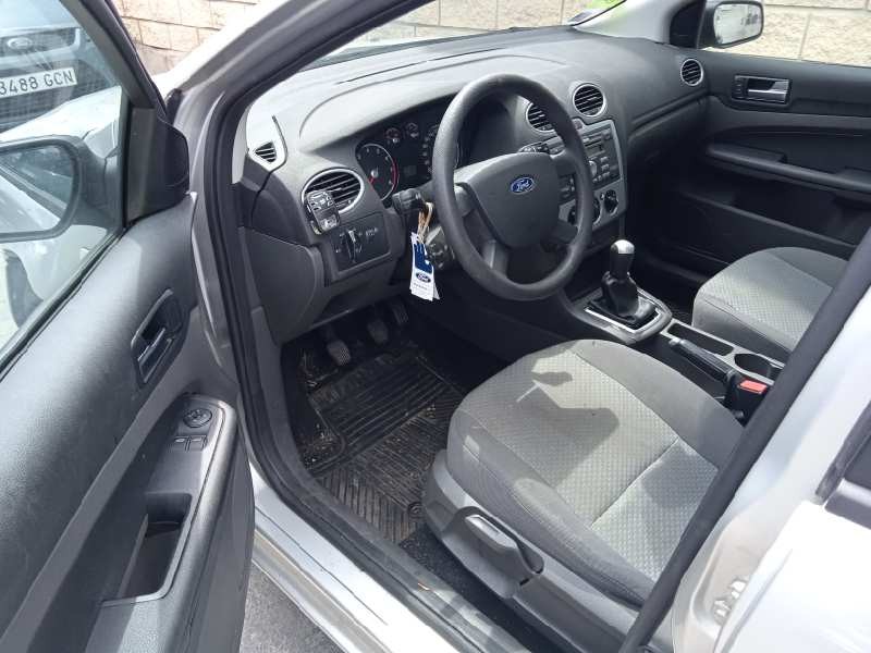 ford focus berlina (cap) del año 2006