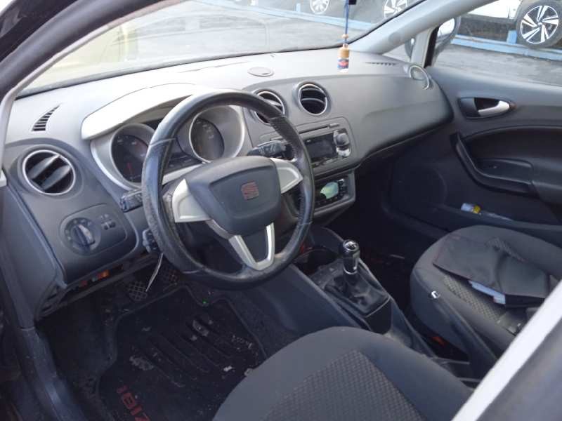 seat ibiza (6j5) del año 2010