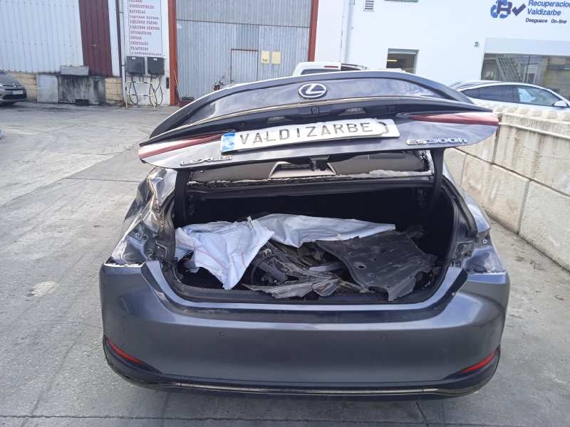 lexus es del año 2020