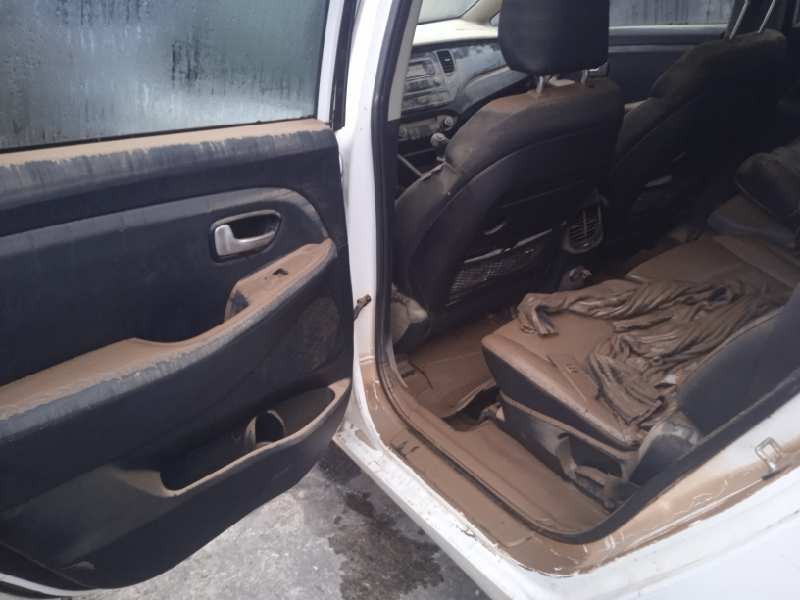 kia carens ( ) del año 2014