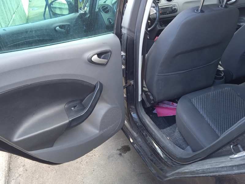 seat ibiza (6j5) del año 2010