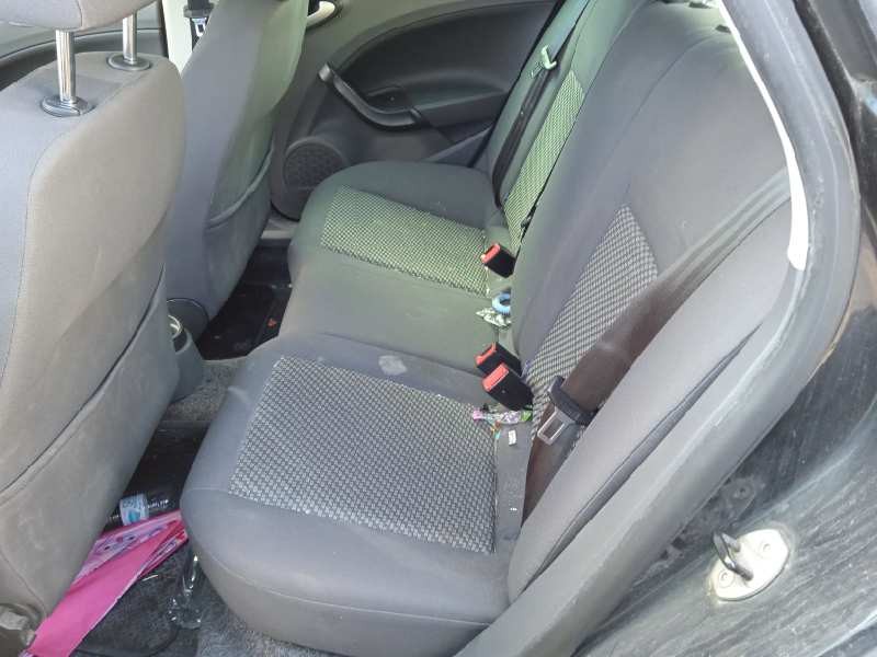 seat ibiza (6j5) del año 2010