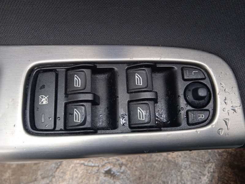 volvo s40 berlina del año 2008