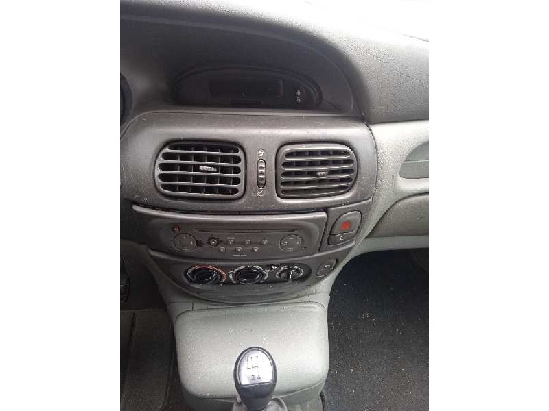 renault scenic (ja..) del año 2002