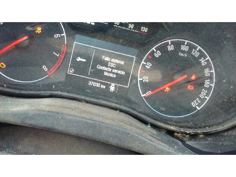 opel corsa e del año 2015