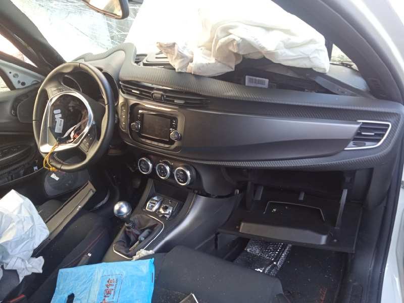 alfa romeo giulietta (191) del año 2015