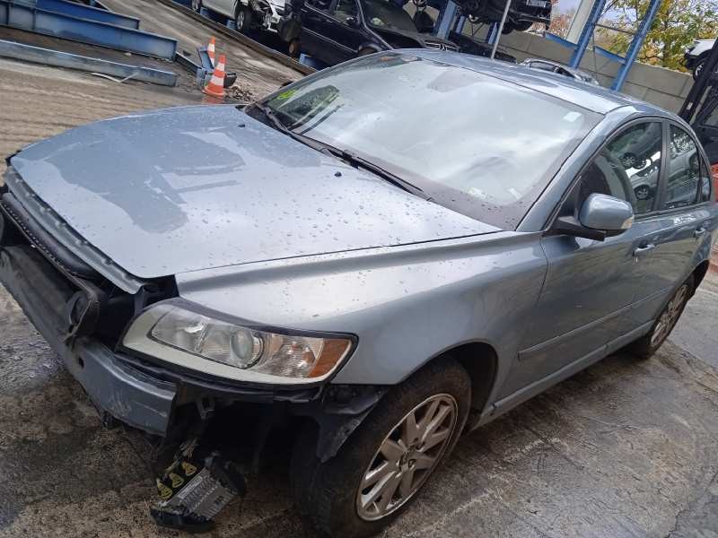 volvo s40 berlina del año 2008