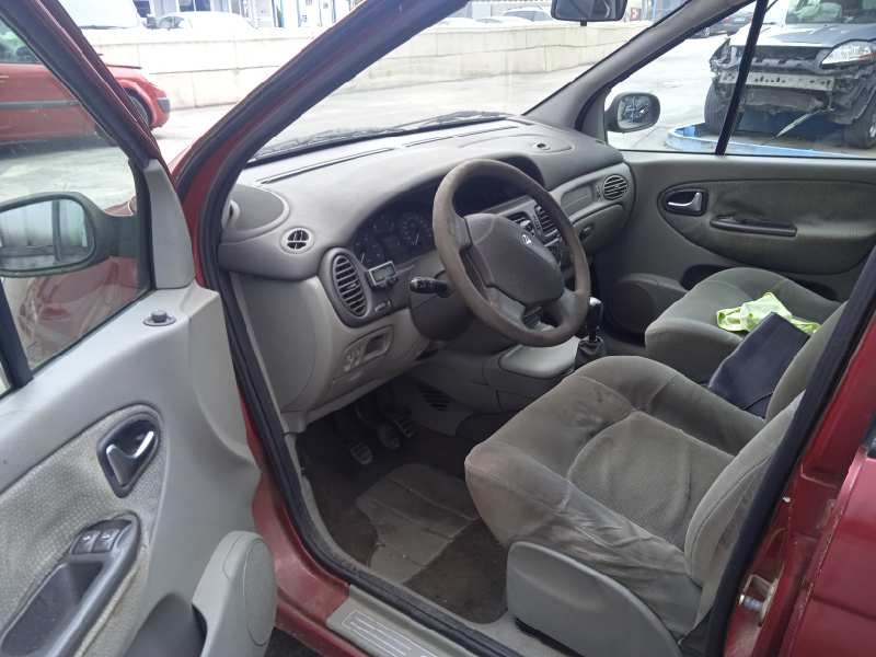 renault scenic (ja..) del año 2002