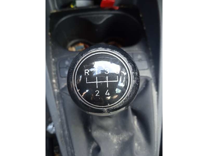 seat ibiza (6j5) del año 2010